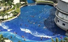 Manila Urban Resort At Azure